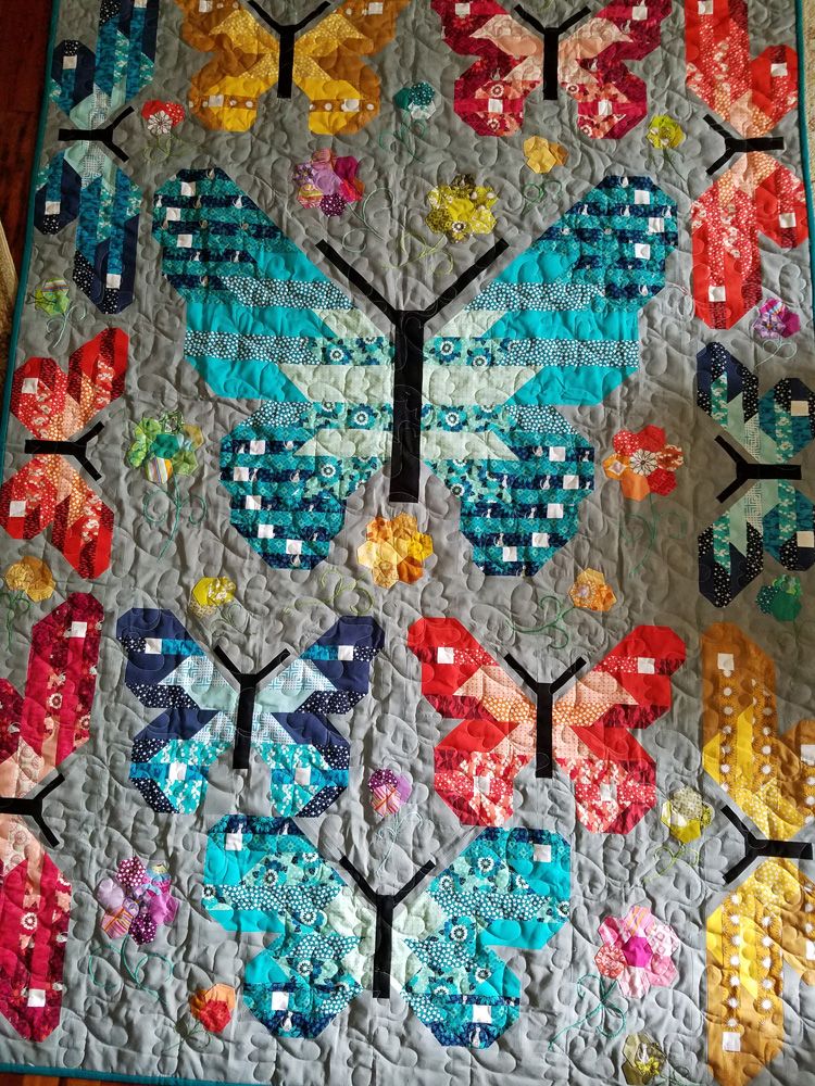 my-quilt-using-lepidoptera-pattern-by-elizabeth-hartman-quiltingboard-forums